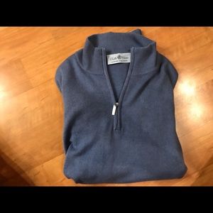 Gene Hiller gorgeous men’s sweater.